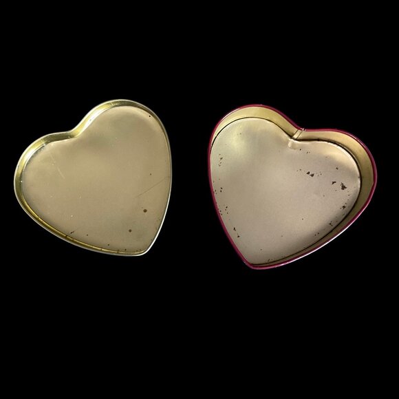 Hershey Heart Shaped Collector Tin - Picture 4 of 4